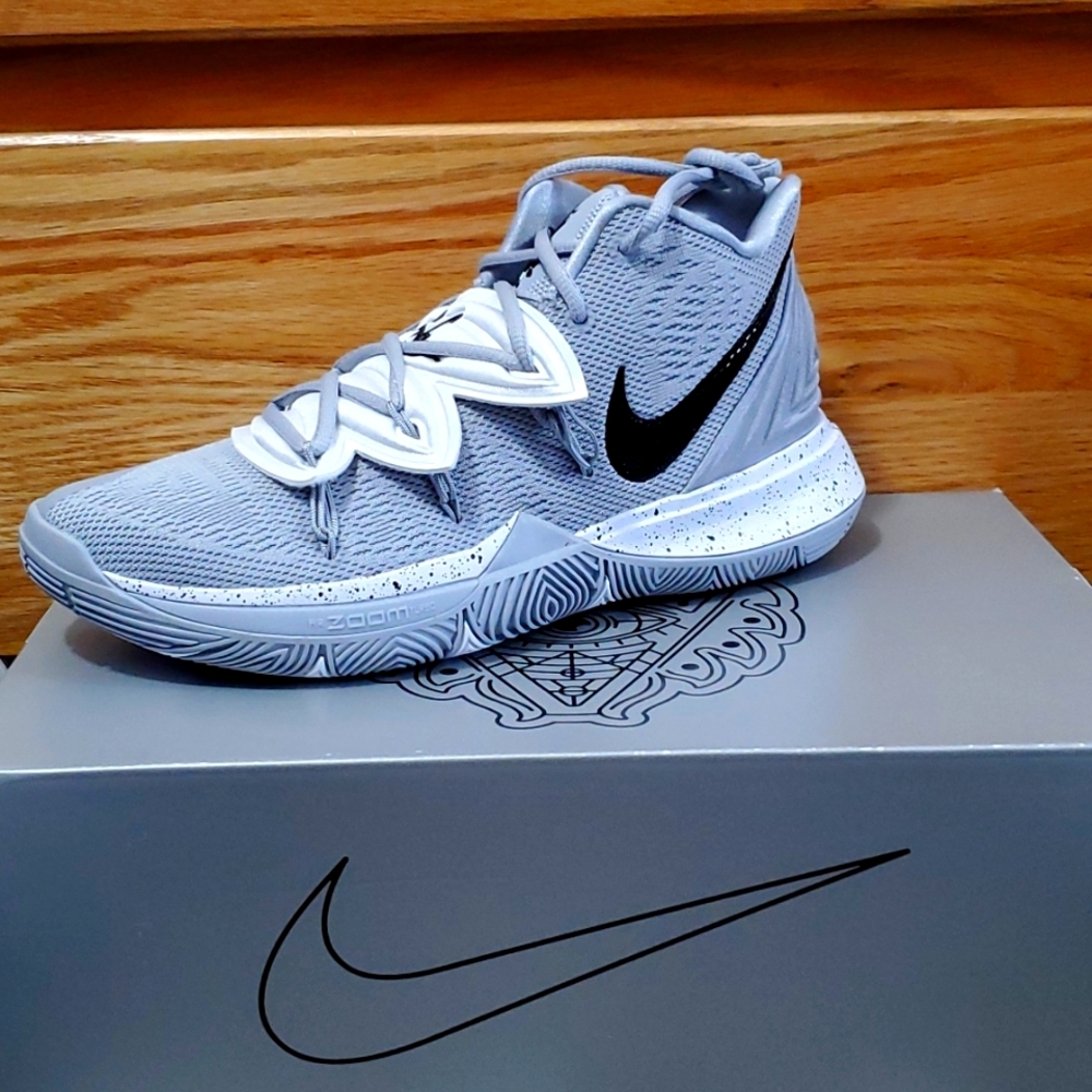 Nike Kyrie 5 TB Basketball- Size 8M(9.5W)- Grey & White